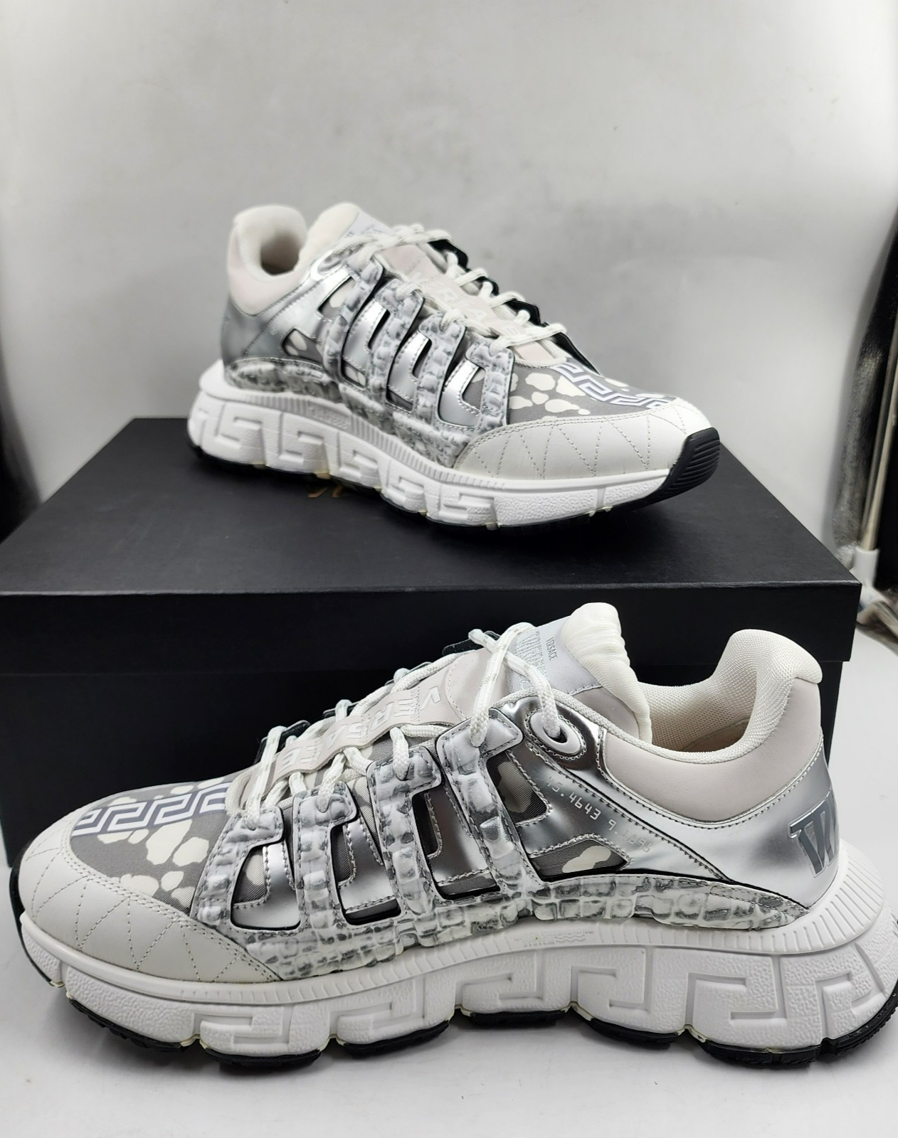 Versace Trigeca Low Top Sneakers Men's 46/13US White/Gray Mix Print Lace Up - Picture 2 of 19