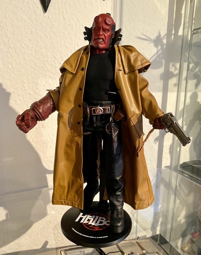 Sideshow 1/6 Hellboy
