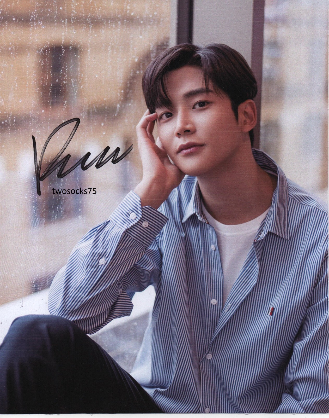 ロウン　サイン　ROWOON 写真集 Amazon.co.jp: ロウンSF9 ROWOON 1st Photo Book 写真集特典