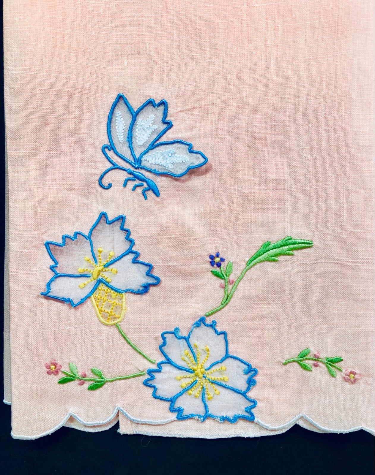 VINTAGE Embroidered Appliqued Linen Guest Towel - PINK with Flowers Butterfly