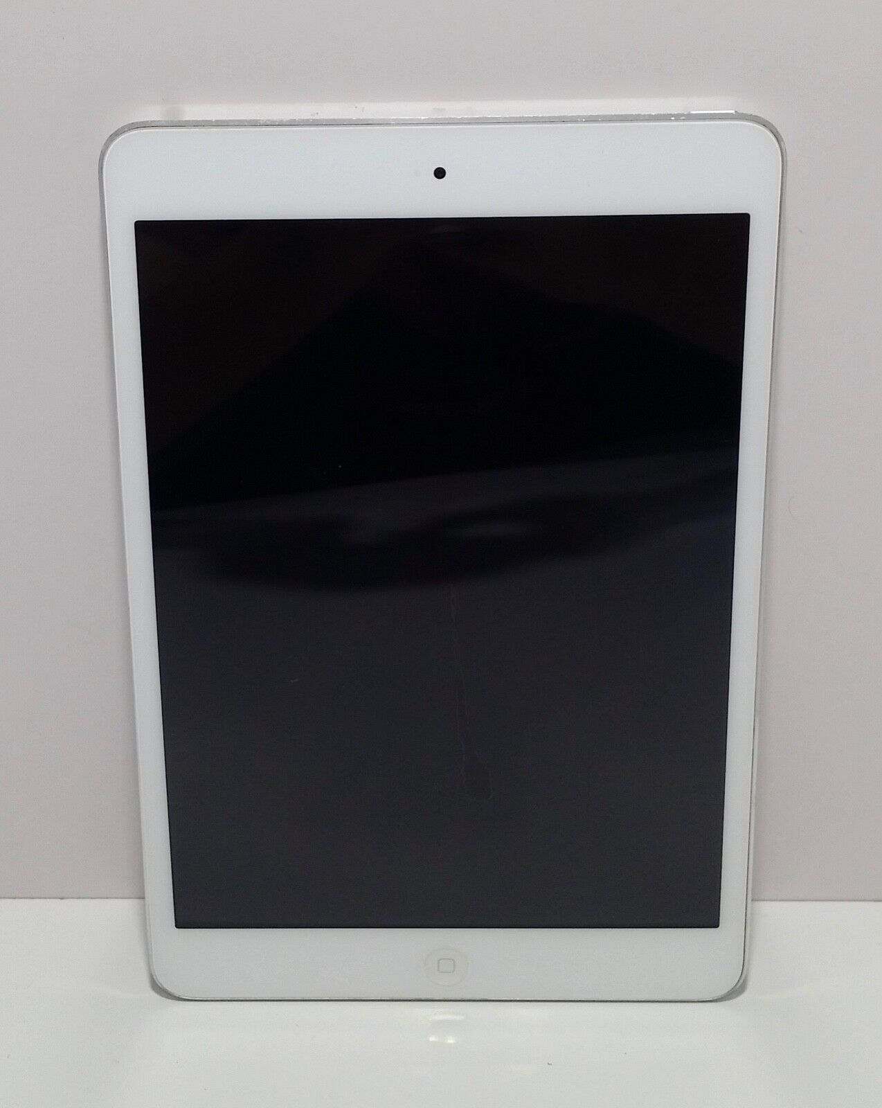 Apple iPad Mini 1st Gen (16GB, Wi-Fi, 7.9in, White, A1432, MD531LL/A) Apple iPad Mini 1st Gen (16GB, Wi-Fi, 7.9in, White, A1432, MD531LL/A)
