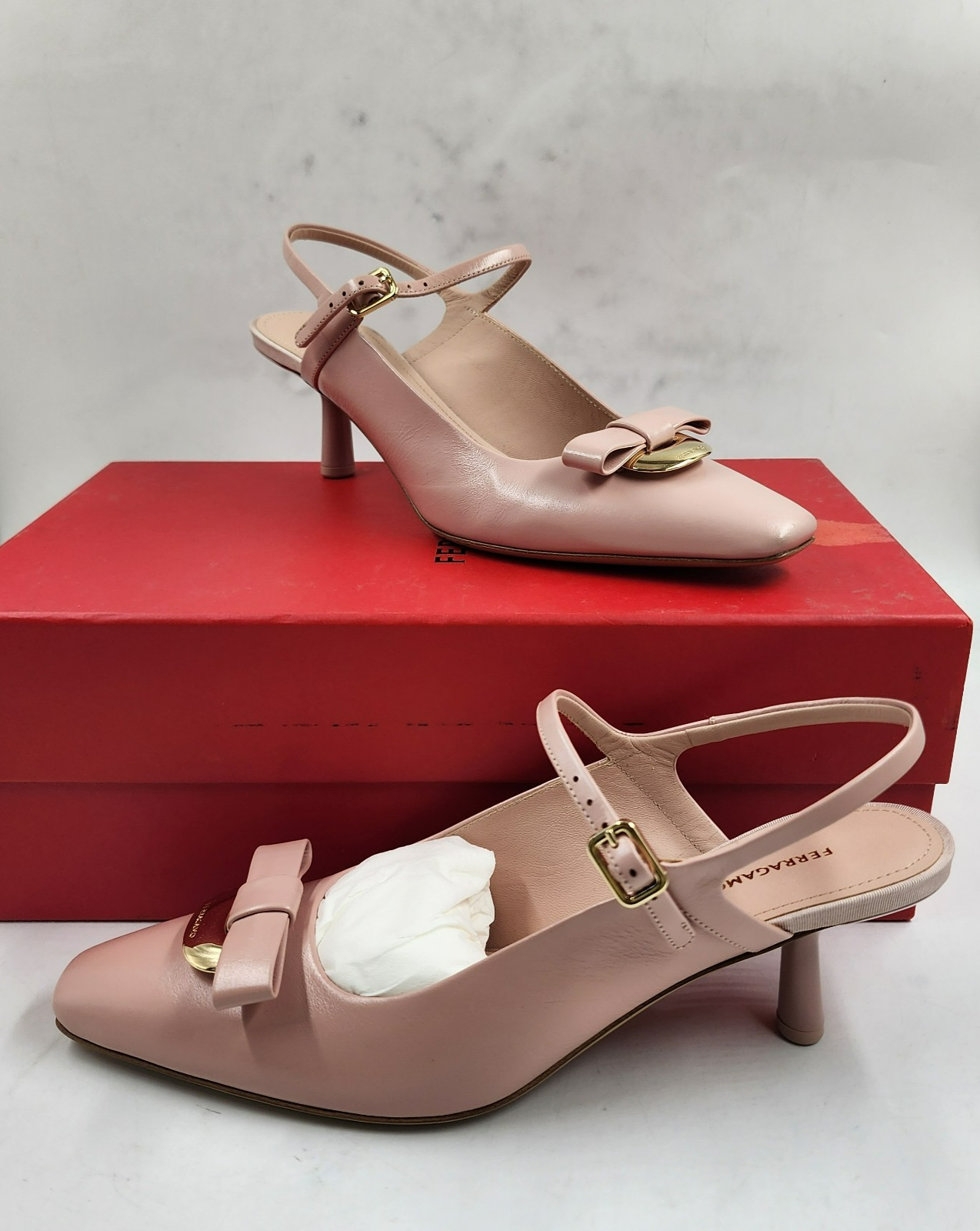 【Bow】Ferragamo ピンクリボンヒール Bow様専用】Ferragamo ピンクリボンヒール