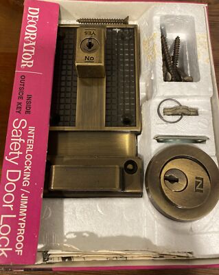 VINTAGE MCM Decorator Interlocking Safety Door Lock V4227-4A Antique Brass NOS