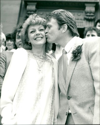 1984 - HAWKINS CATROL ACTRESS DAY FOR WEDDING M... - Vintage Photograph 3829587