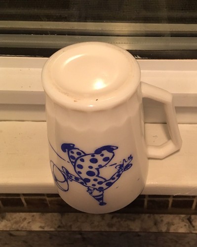 Vintage Hazel Atlas Child’s Milk glass Mug Cup White Blue Clowns Donkey Nice