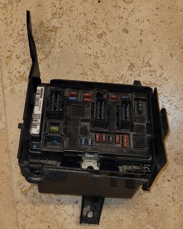 Boitier Fusible Bsm B3 9643498880 Psa CitroÃ«N C3