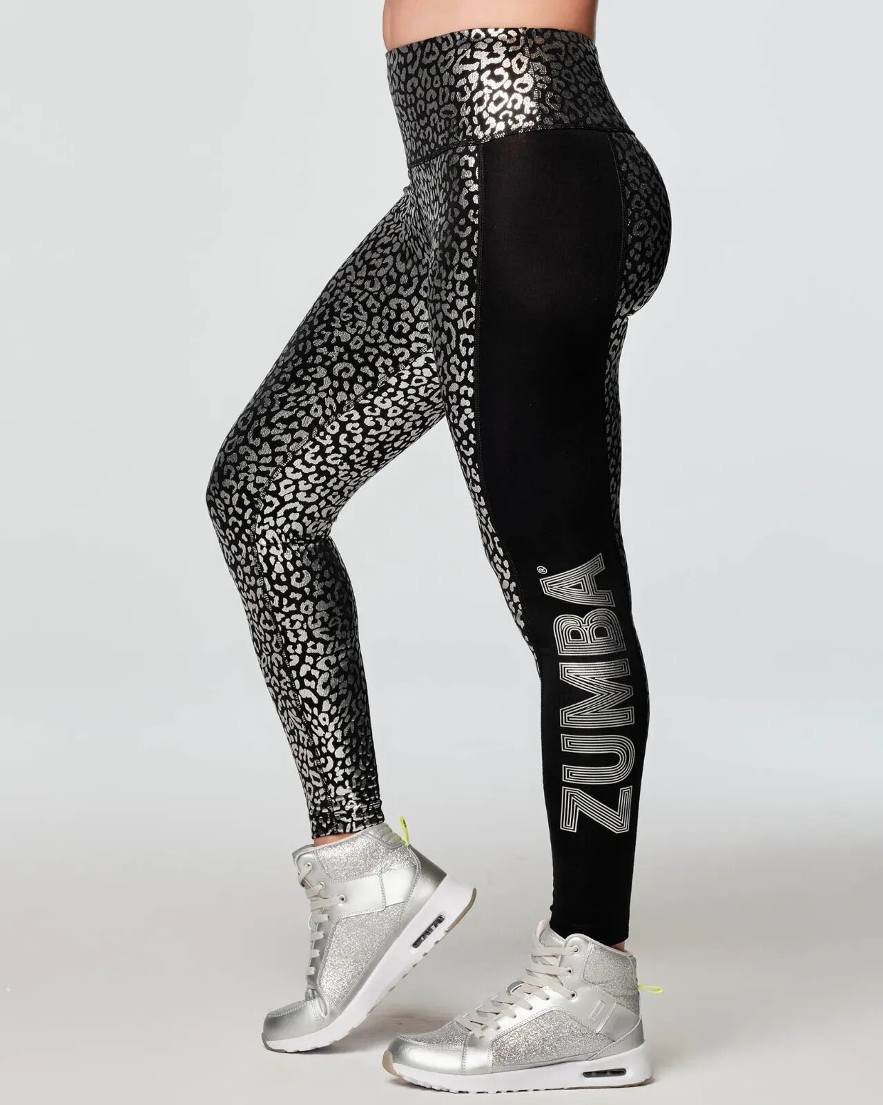 新作♪ズンバGlow With The Flow High Waisted Foil Leggings2色 $_57.JPG?set_id=8800005007