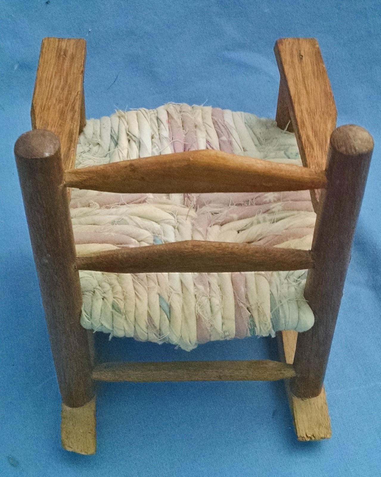 vintage doll rocking chair 7 1/2 inch