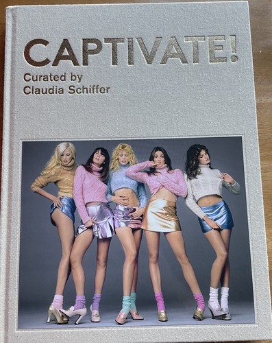 【cian2zegna】CAPTIVATE by Claudia Captivate!: Fashion Photography from the '90s: Schiffer