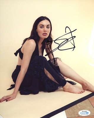 Poppy Corby-Tuech Fantastic Beasts Autographed Signed 8x10 Photo ACOA