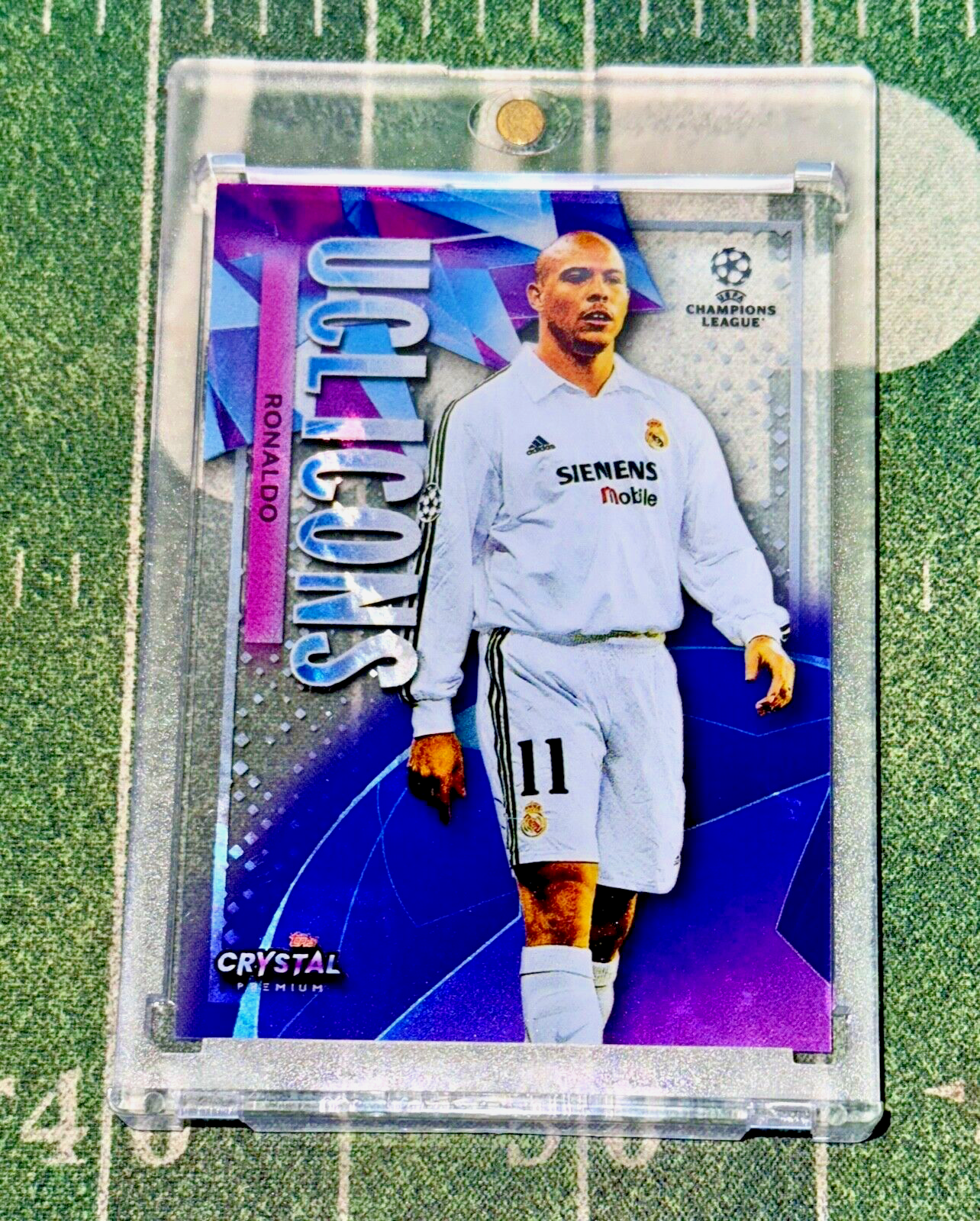 2022-23 Topps Crystal Premium UCL Icons Ronaldo Nazario R9