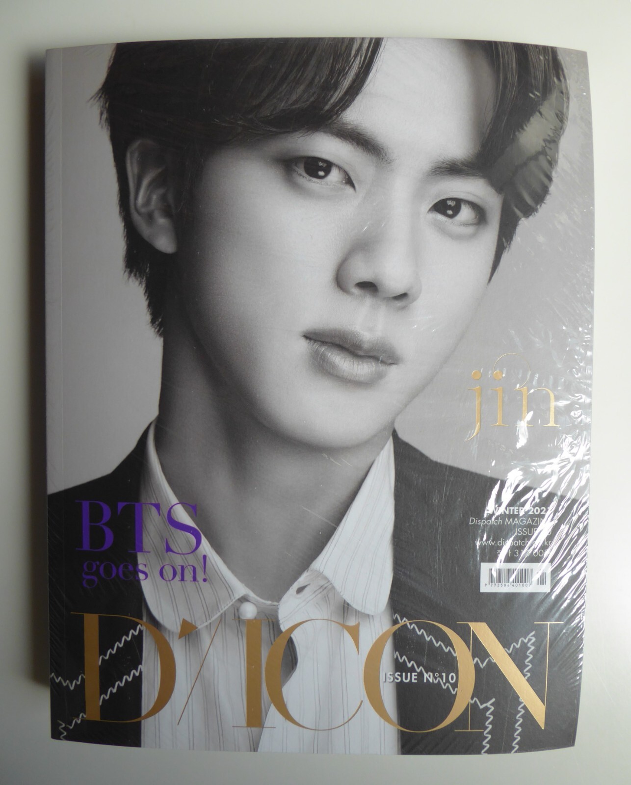 Dicon Vol.10 BTS写真集「BTS goes on!」V