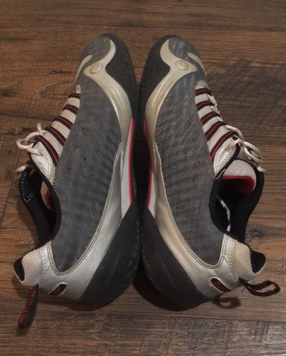 HI-TEC Fencing Mens Size 8 M Gray Black Red Shoes Sneakers