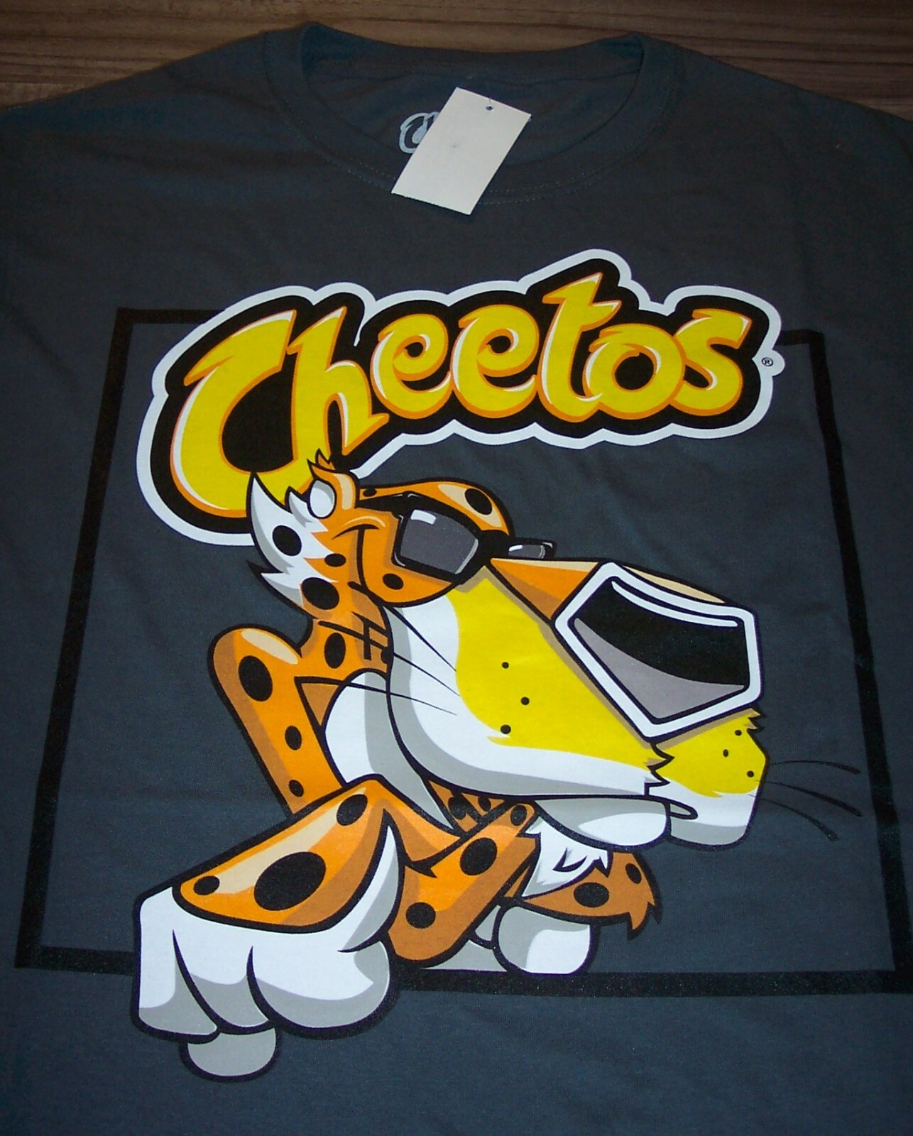 【Vivienne】CHARLIE THE CHEETAH RELAX T-SHIRT Swift Cheetah Tee, Cheetah Lover T-shirt, Unisex Animal
