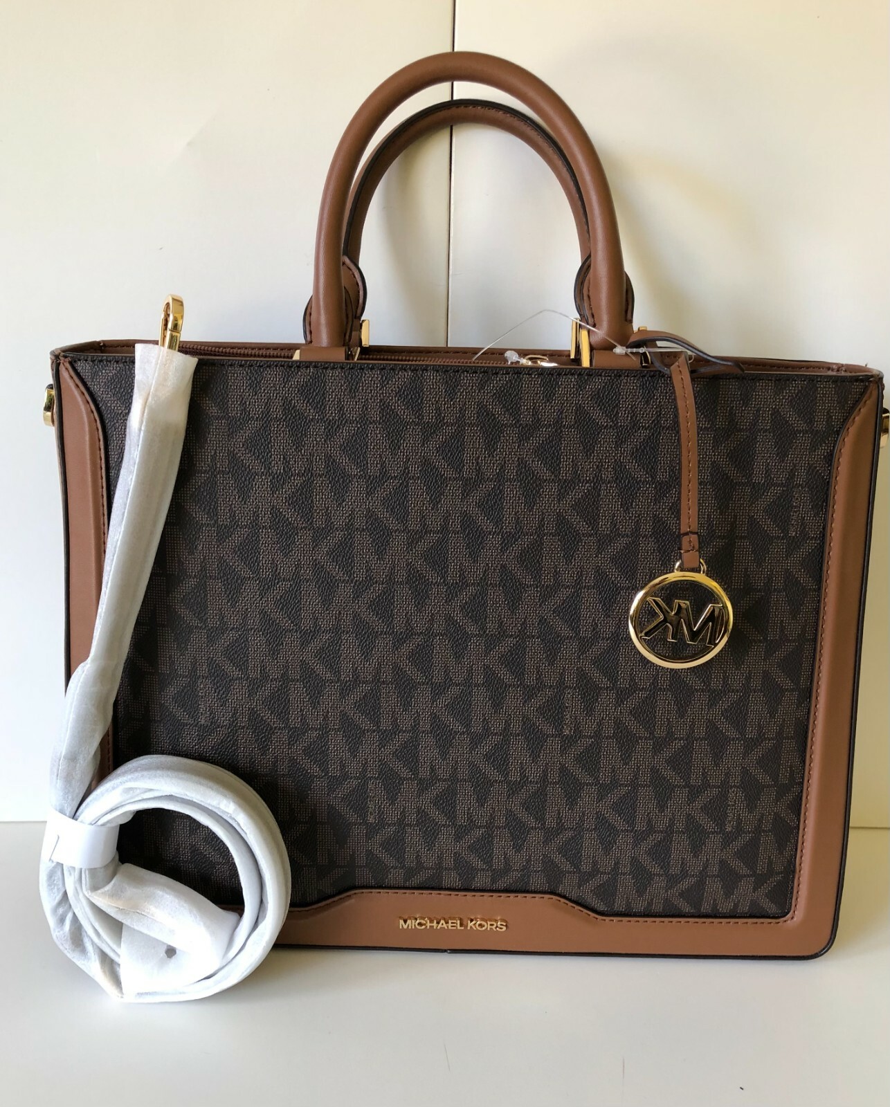 Michael kors large tz satchel hotsell