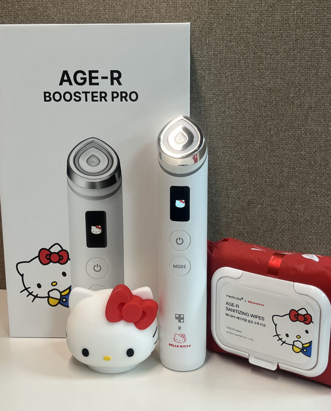 【完売品】medicube AGE-R ブースタープロ HELLO KITTY 公式medicube メディキューブ ブースタープロ ハローキティ 美顔器