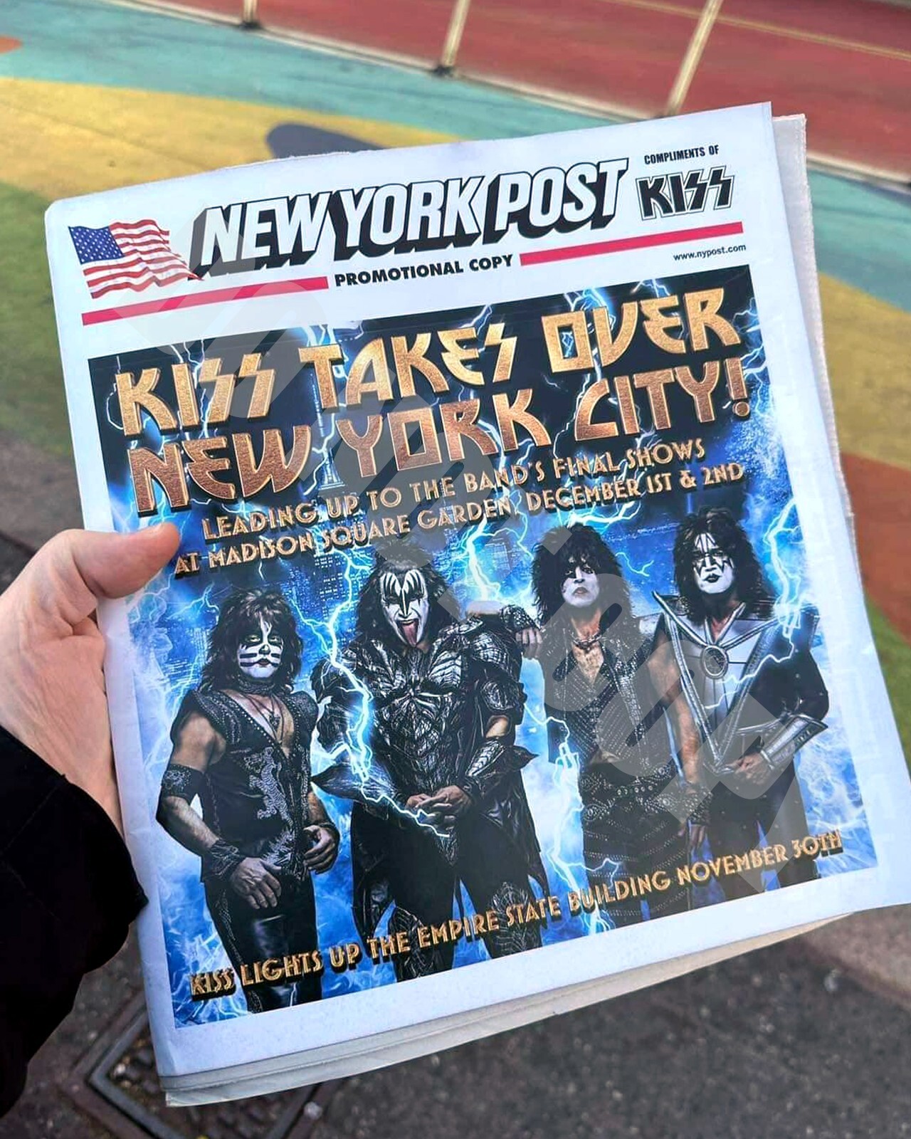 KISS 2019年END OF THE ROAD VIP席限定ガウン(非売品) KISS 2019年END OF THE ROAD VIP席限定ガウン(非売品) - メルカリ