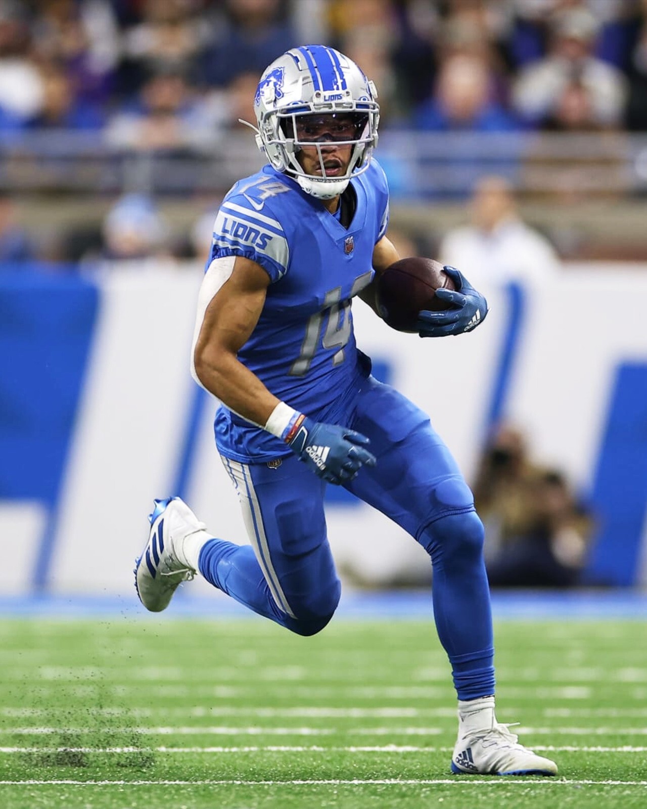 Amon-Ra St Brown Running on Field Detroit Lions 8x10 NFL