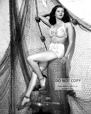 ACTRESS YVONNE DE CARLO - 8X10 PUBLICITY PHOTO (FB-072)