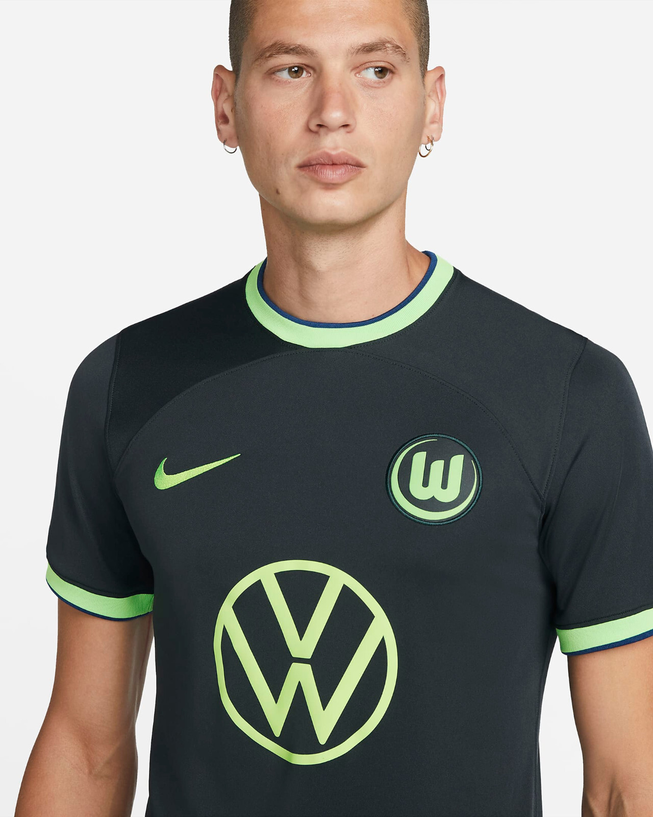 【正規品】Wolfsburg Madlung 17番 Nike BNWT Nike 2016-17 VFL WOLFSBURG SHIRT TRIKOT M | eBay
