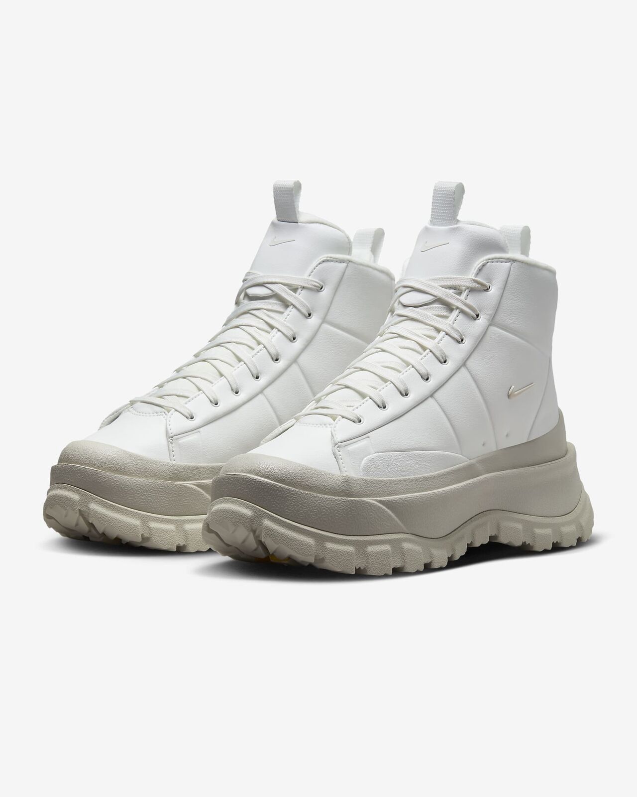 FQ9065-100 Nike Blazer Mid Roam Summit Light Bone University FQ9065-100 Nike Blazer Mid Roam Summit Light Bone University