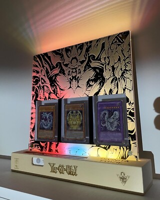 Pokemon YuGiOh Espositore Teca Led  Colorati Base Legno Frame Display Customized