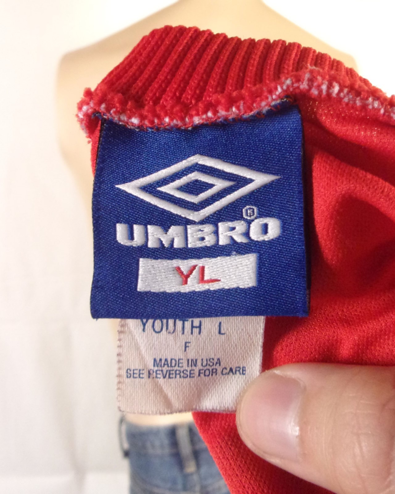 vtg 90s euc Umbro Red Classic Logo Nylon Glanz Soccer Jersey Shirt USA sz YL
