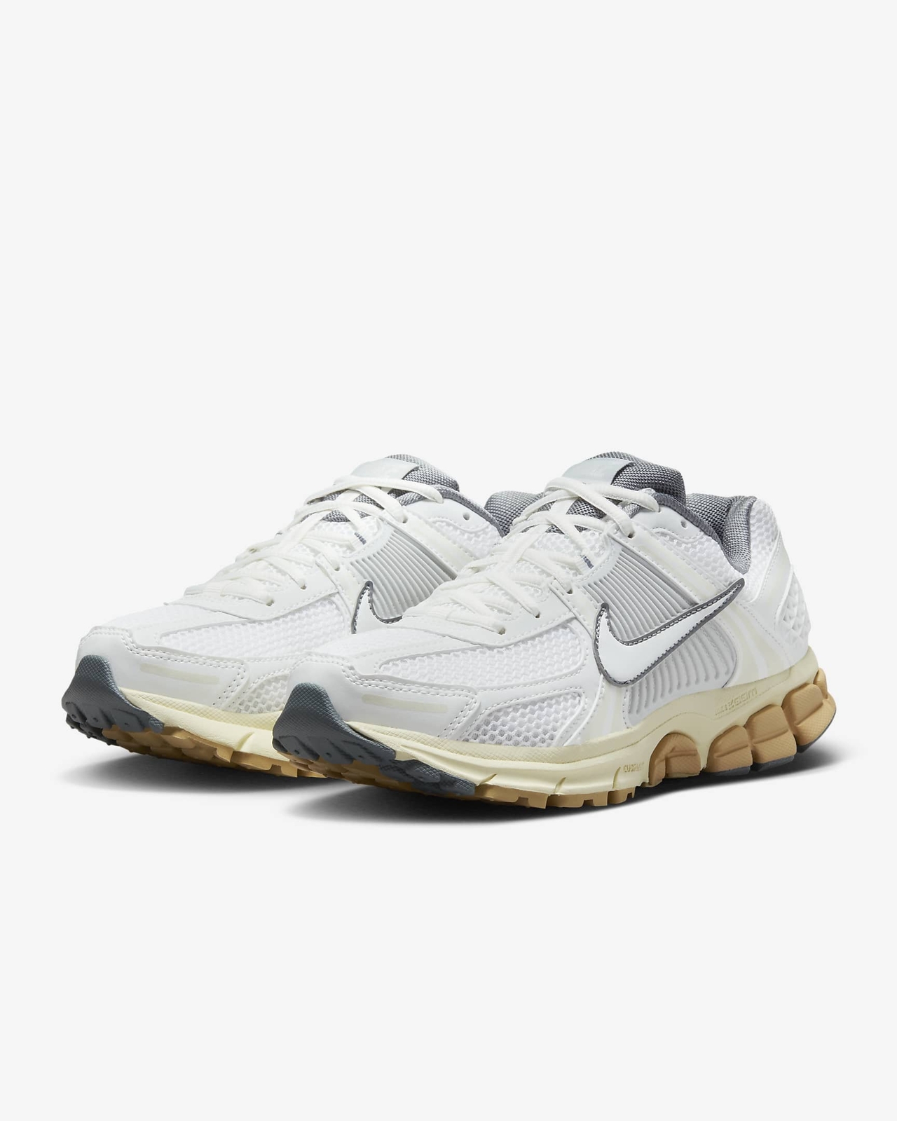 シューズ・サンダルその他 Nike zoom vomero 5 women shoes FJ2028-002 Amazon.com | Nike Zoom Vomero 5 Women's Shoes (FJ2028-002