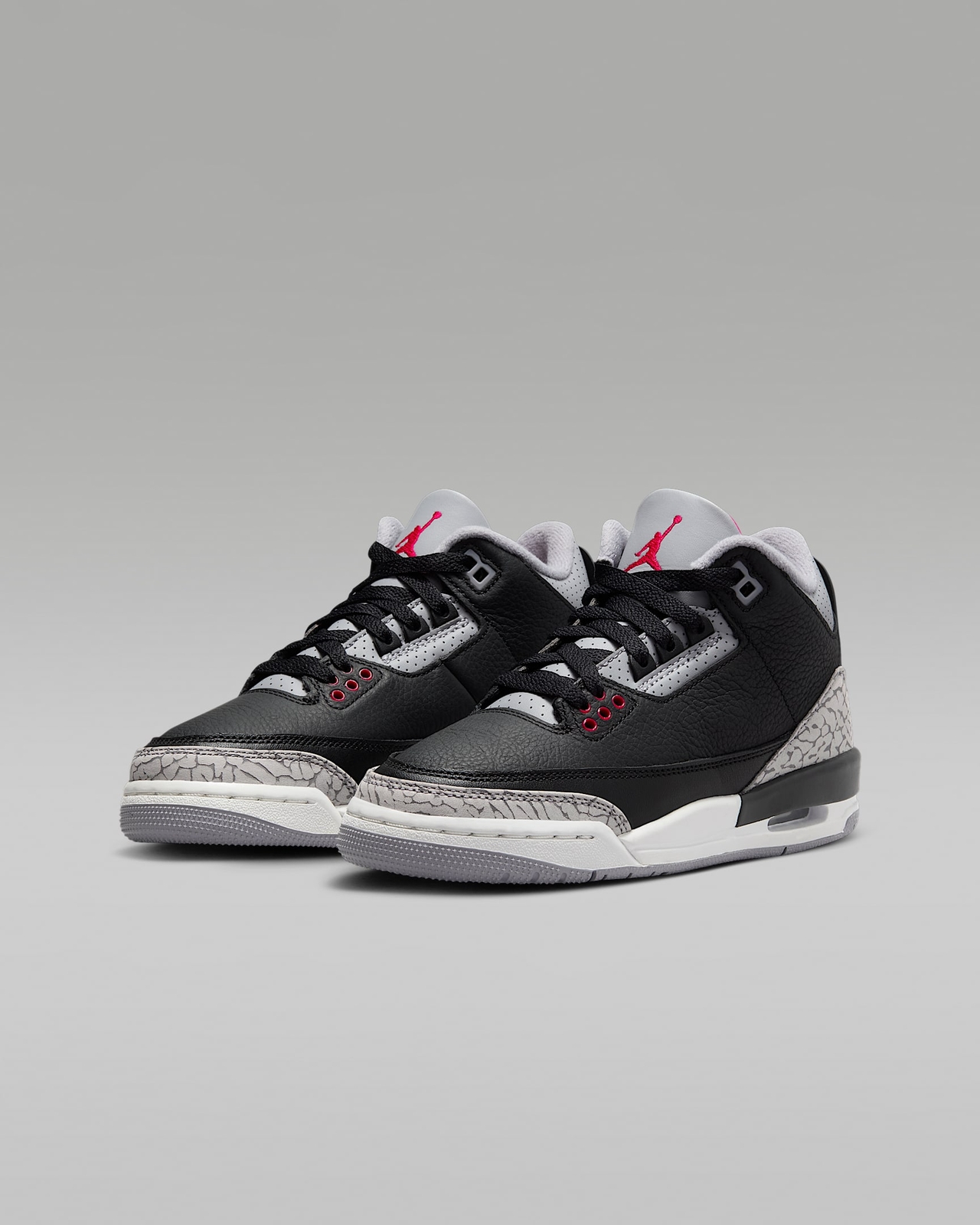 靴 Air Jordan 3 Retro \"Black Cement\"(2024) Jordan 3 Black Cement Returns Ahead of Black Friday 2024