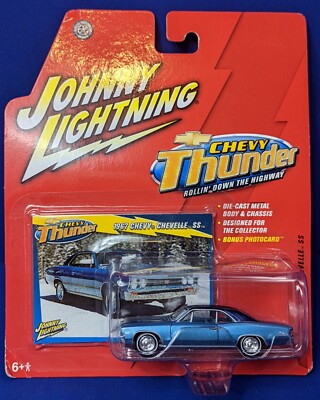 Johnny Lightning Chevy  Thunder Rel 2   1967 Chevy  Chevelle  SS  - 2005