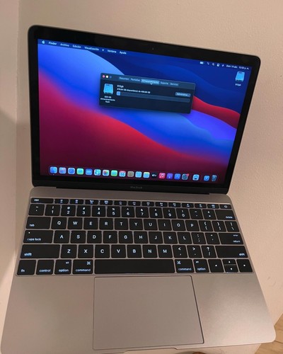 Apple MacBook A1534 12 inch Core M 1.1ghz 8gb 256GB Gray Apple MacBook A1534 12 inch Core M 1.1ghz 8gb 256GB Gray