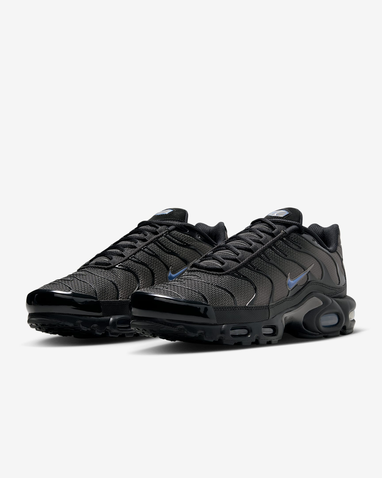 Nike★Nike Air Max Plus Triple Black★送料・関税込★ ?media_id=5824790210916038