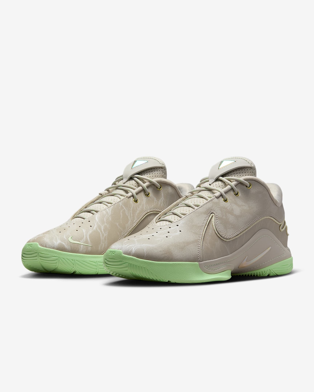 シューズ(男性用) NIKE LEBRON 22 BW EP 28cm/US10 NIKE LEBRON 22 BW EP 28cm/US10 - メルカリ