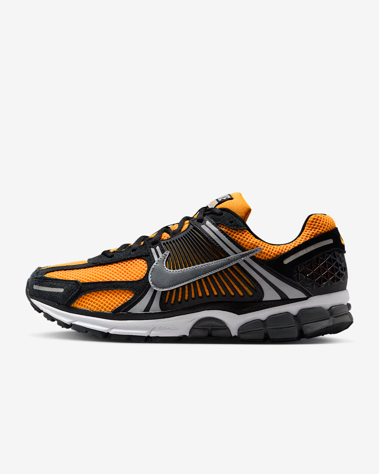 Nike Zoom Vomero 5 Men's Shoes in Sundial/Metallic Silver