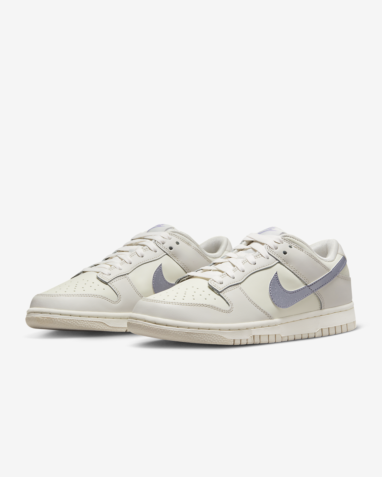 Nike WMNS Dunk Low 