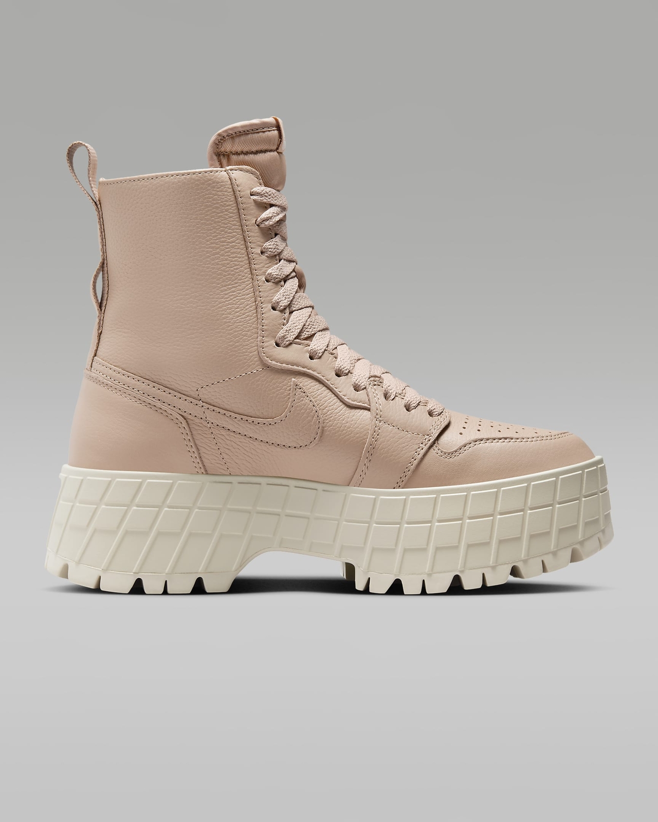 Pre-owned Nike Fj5737-200  Air Jordan 1 Brooklyn Legend Medium Brown (women's)