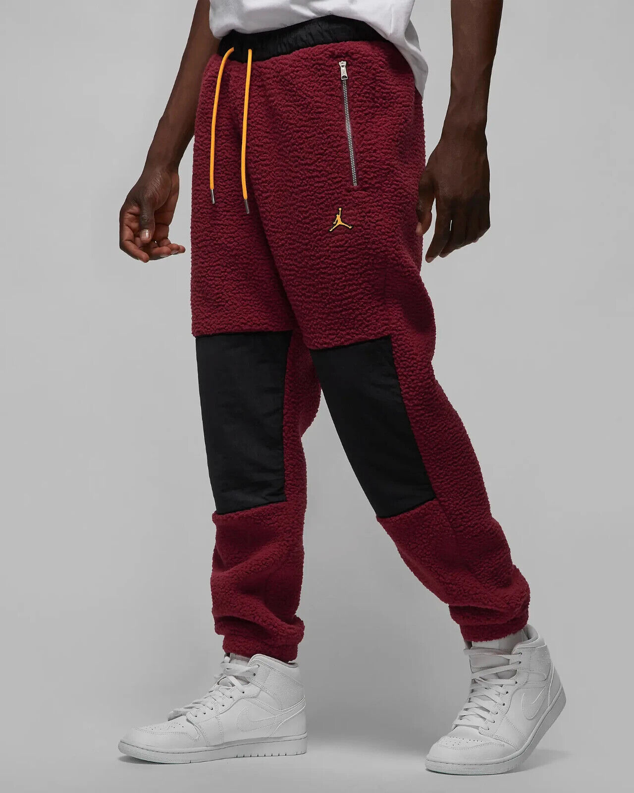 Nike Size 2XL Air Jordan Men's Winter Sherpa Joggers Pants Nike Size 2XL Air Jordan Men's Winter Sherpa Joggers Pants