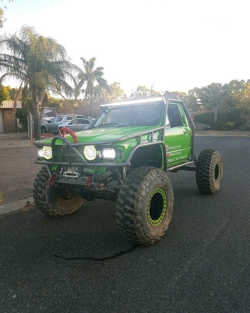 hilux rock crawler