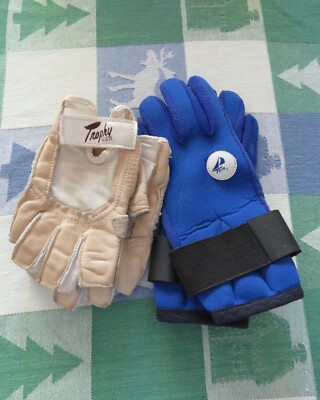 2 Pair of Sailing Gloves for Medium to Small Women's Hands.