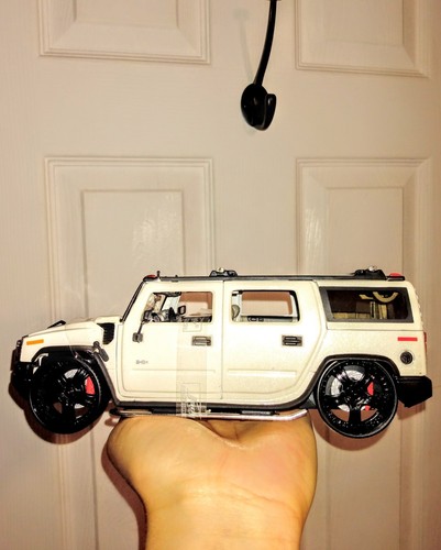 Jada Toy Dub City 1:24 Scale Hummer H2 Model White Diecast