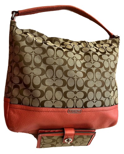 SET COACH SIGNATURE SHOULDER HOBO BAG&CBOOK COVER LEATHR