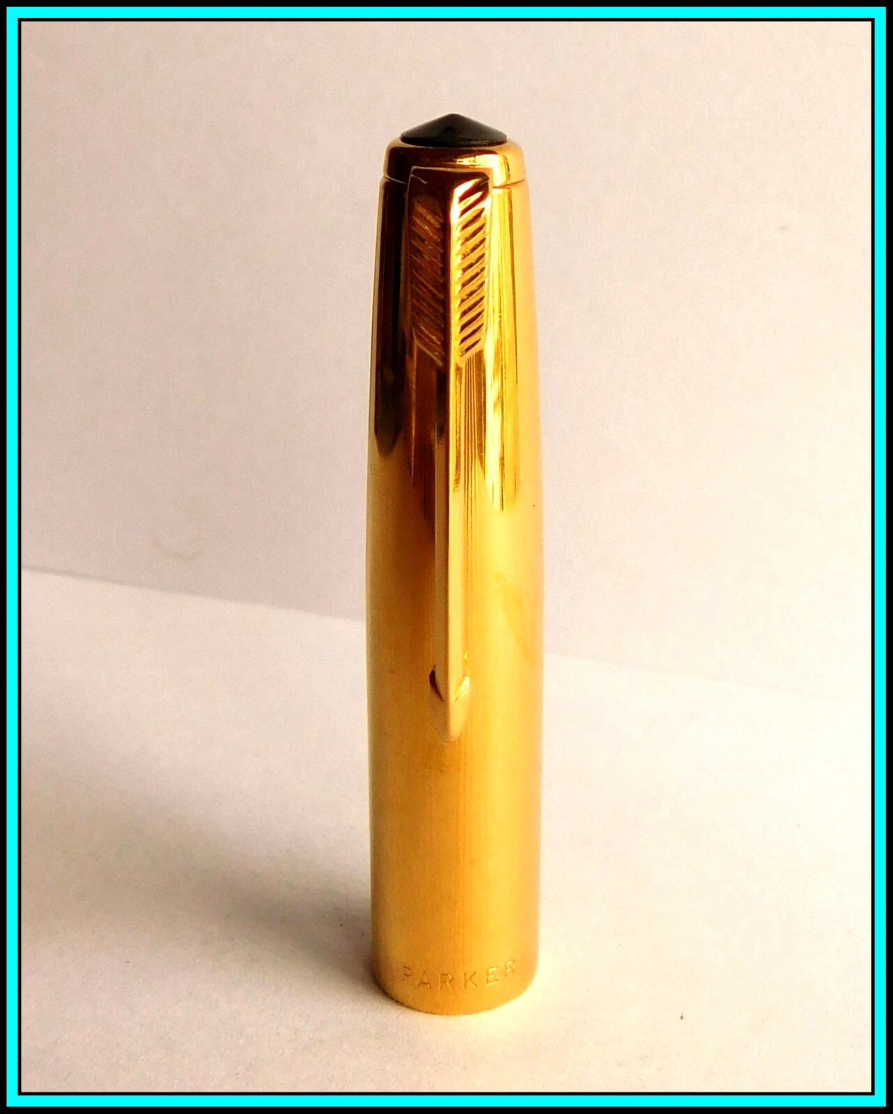 Vintage PARKER AEROMETRIC "51" Fountain Pen - BURGUNDY - 14K Gold Nib: MEDIUM Vintage PARKER AEROMETRIC "51" Fountain Pen - BURGUNDY - 14K Gold Nib: MEDIUM