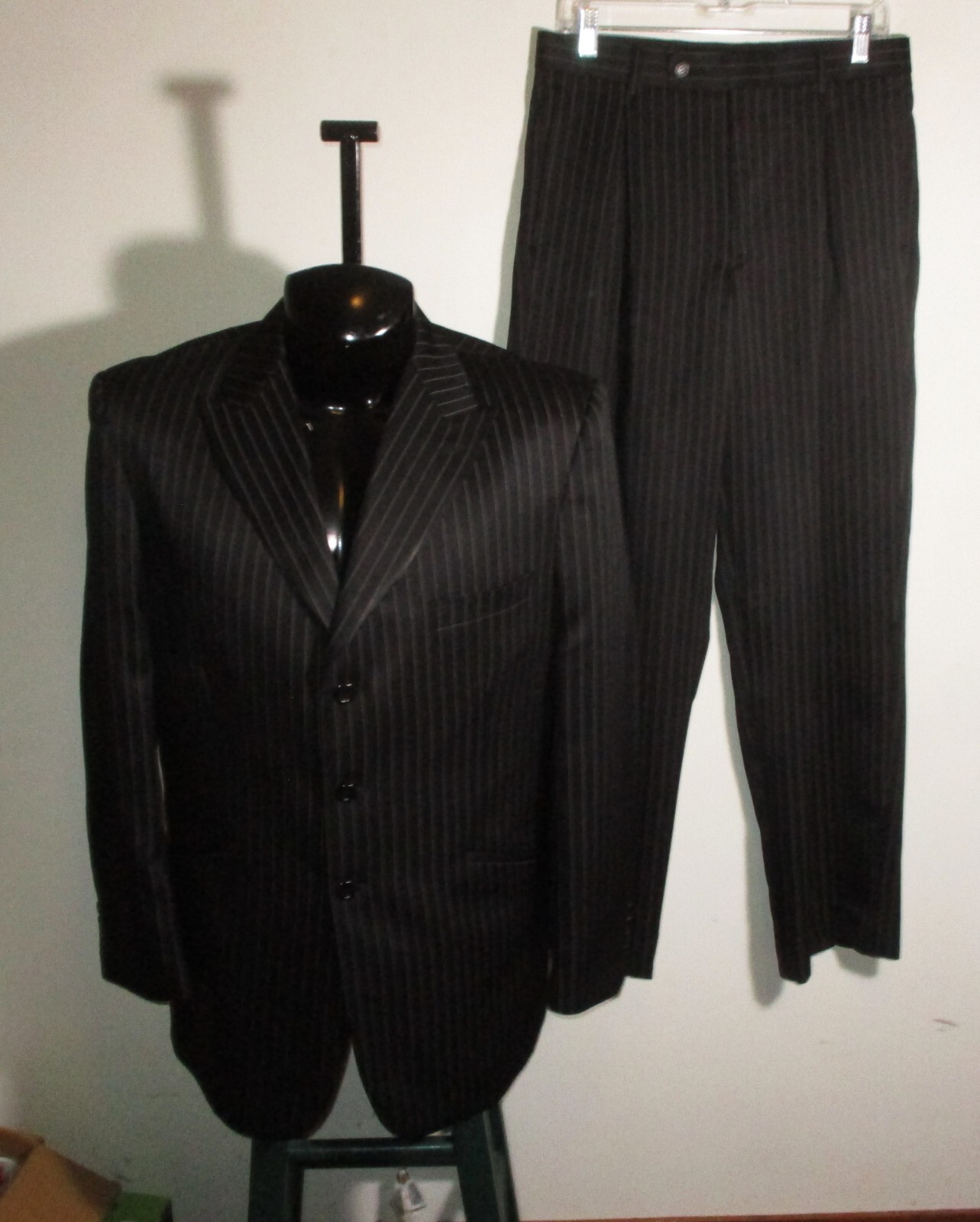 MIDTOWN MAN Black Pin Striped 2 Pc Suit Men's Size 42R