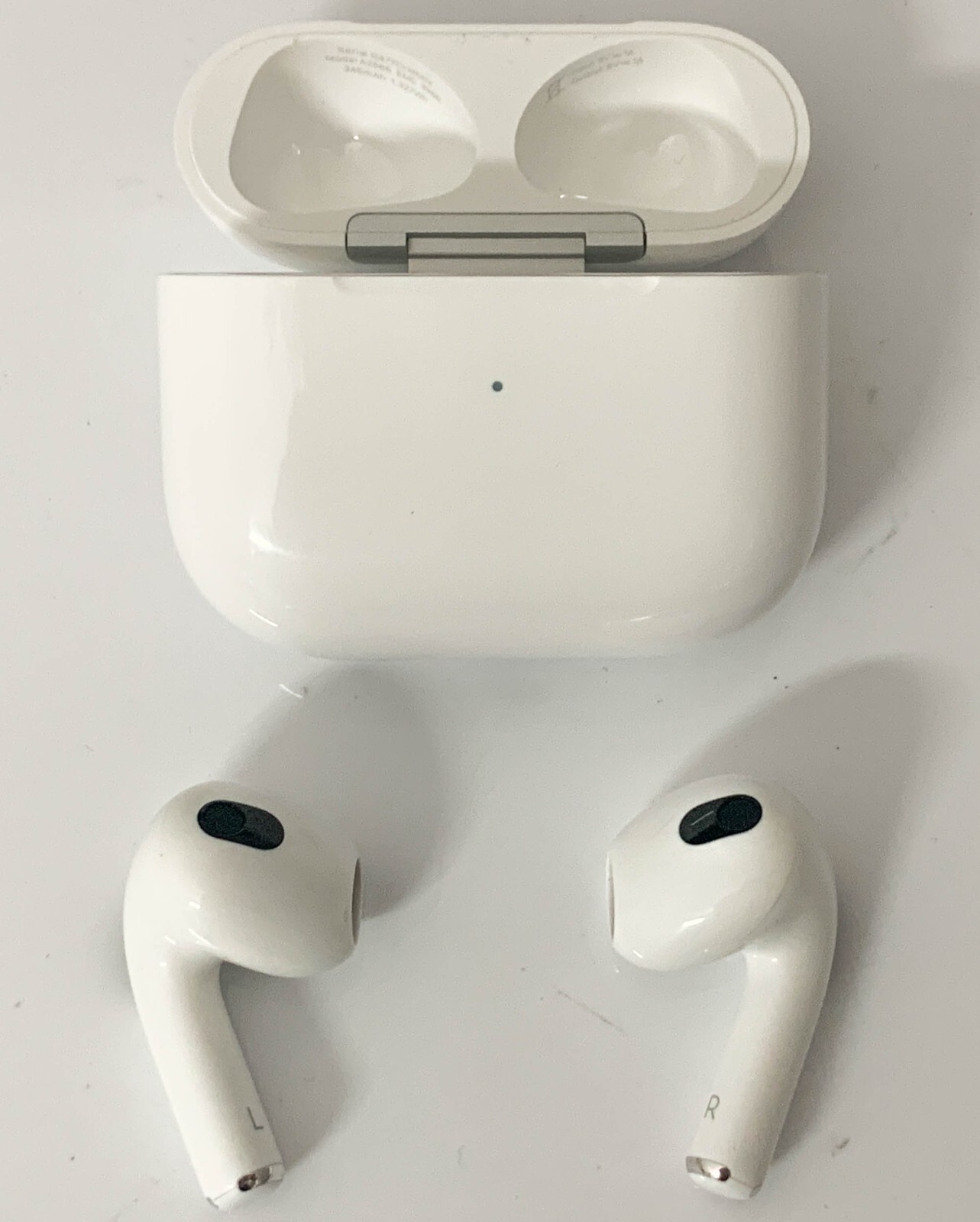 Apple AirPods 3rd Gen Wireless Bluetooth Earbuds or Case Apple AirPods 3rd Gen Wireless Bluetooth Earbuds or Case