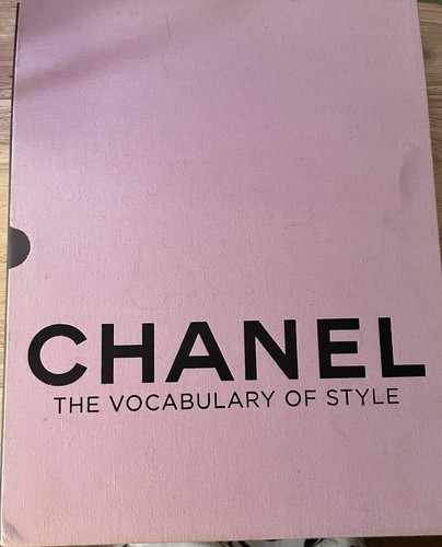 CHANEL:THE VOCABULARY OF STYLE 洋書 Chanel: The Vocabulary of Style Coffee Table Book – Vintage