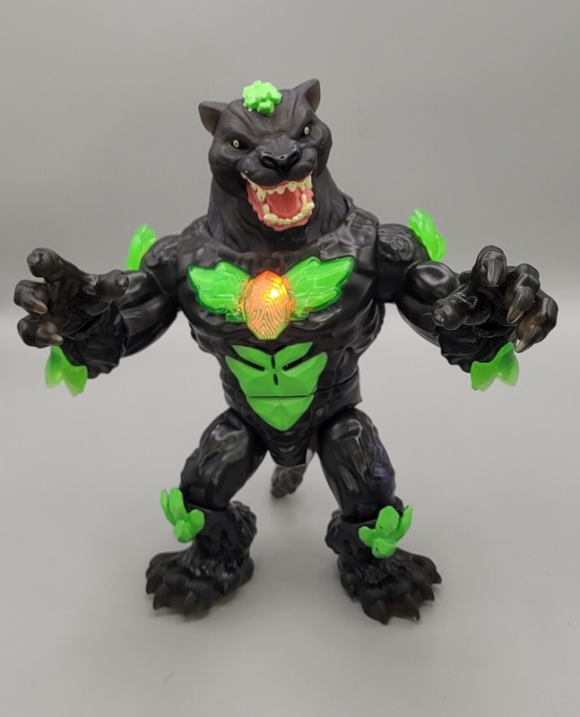 Beast Lab Stealth Strike Big Cat Beast Action Figure Sounds