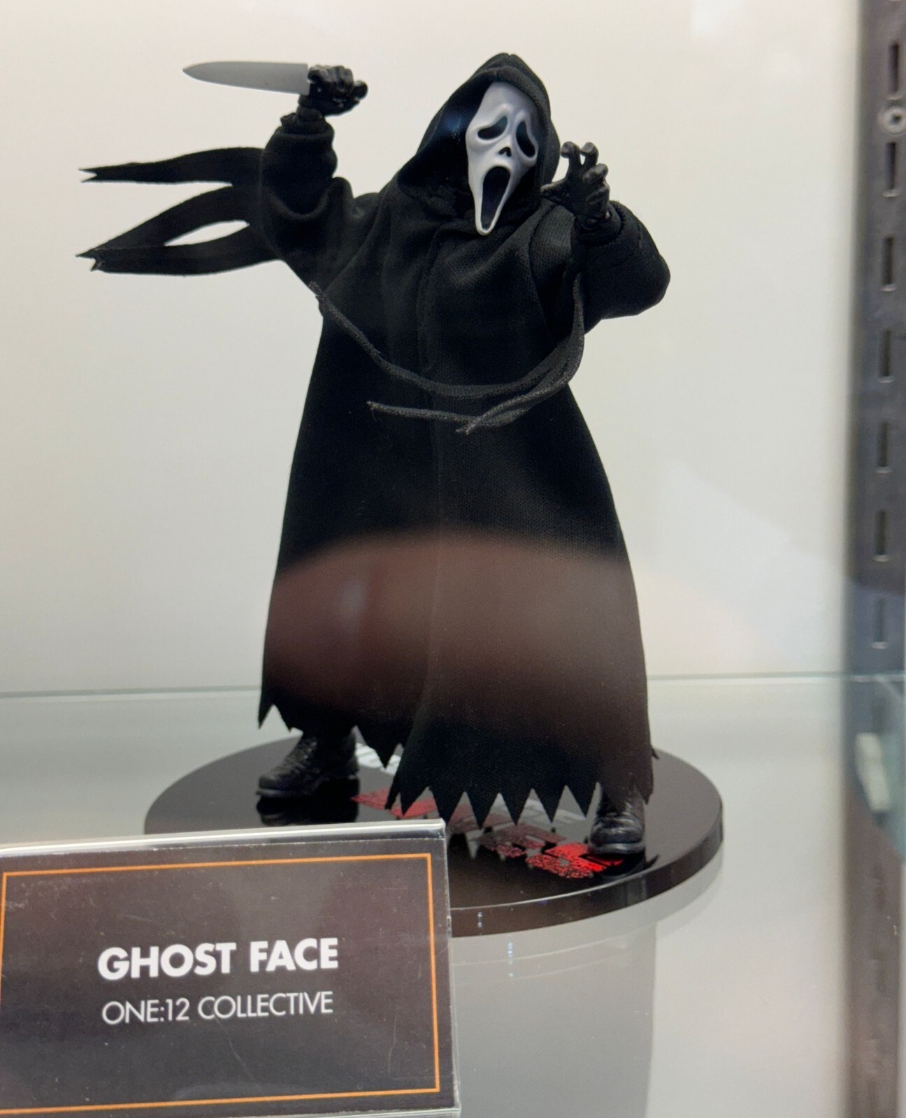 mezco one12collective ghost face 未開封品 One:12 Collective - Ghostface - Scream - Mezco – eCollectibles