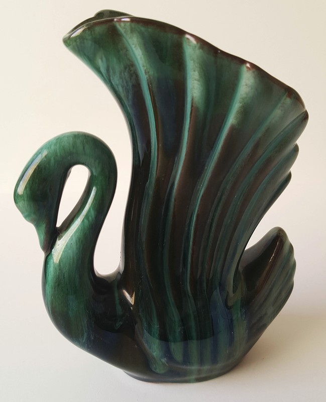 Vintage Blue Mountain Pottery Swan Vase Green Glazed 6 Bmp Red