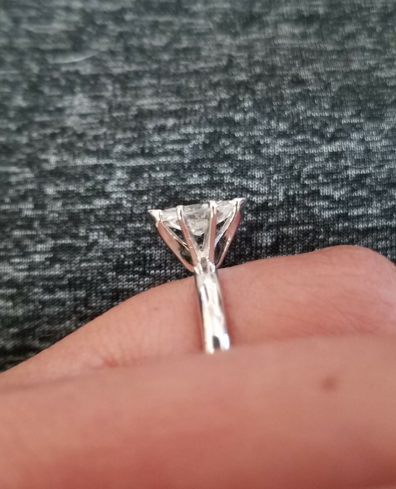 Elegant Marquise Cut Diamond Engagement Ring w/Platinum Head