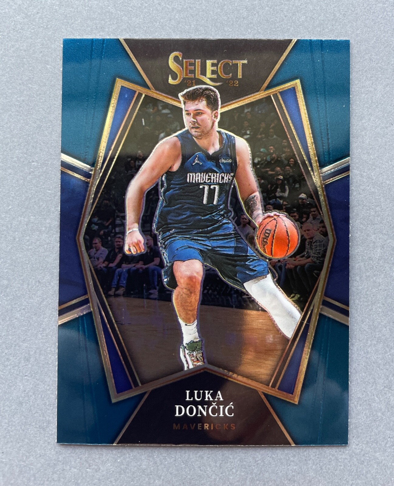 2021-22 Panini Select Luka Doncic #117 Premier Level Blue 2021-22 Panini Select Luka Doncic #117 Premier Level Blue